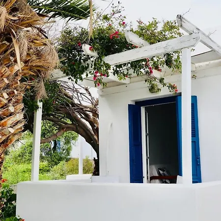 Julia's Seaside Apartment, Leivadakia Serifos Town