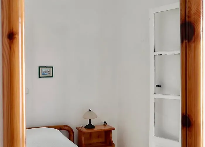 Julia's Seaside Apartment, Leivadakia Prázdninový dům *