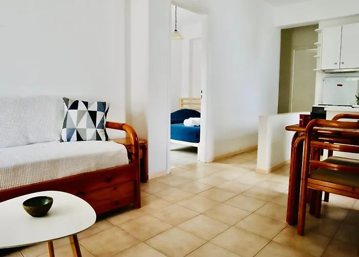 Julia's Seaside Apartment, Leivadakia Prázdninový dům