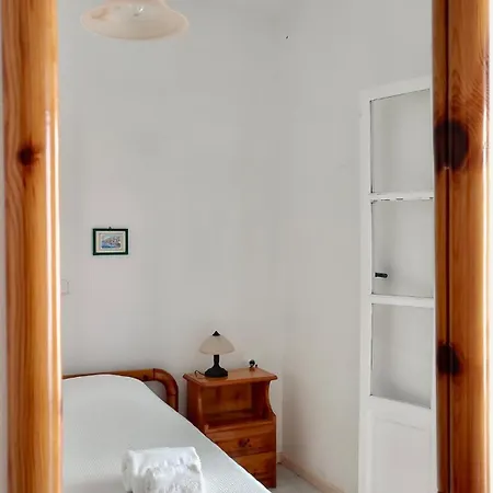 Julia's Seaside Apartment, Leivadakia Semesterbostad *