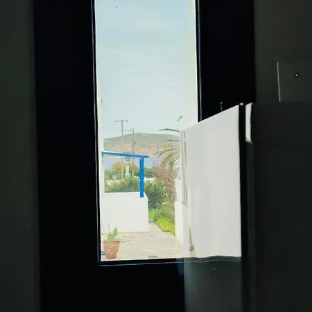 Julia's Seaside Apartment, Leivadakia