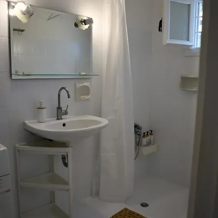 Julia's Seaside Apartment, Leivadakia Semesterbostad